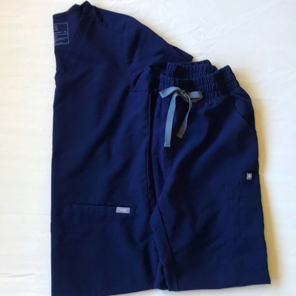 FIGS Navy blue scrub set Casma & High-waisted Yola XS/XSP